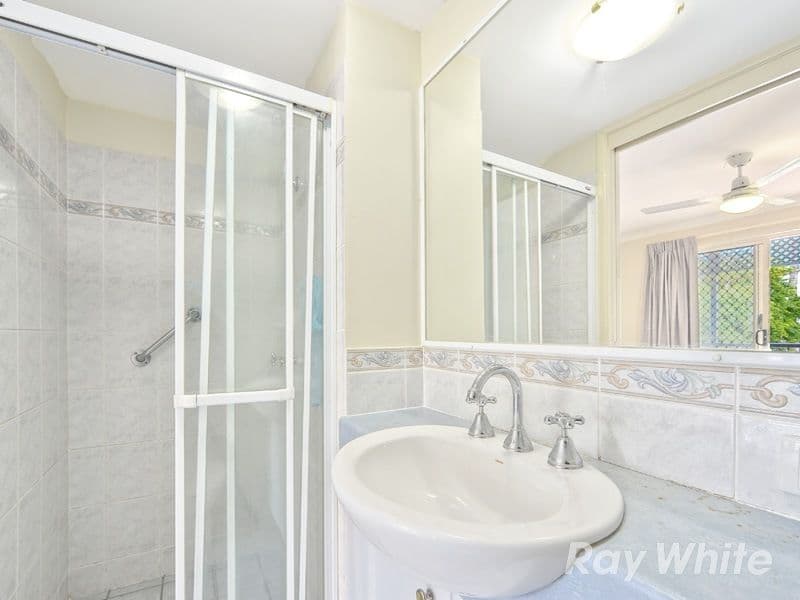 17 Campbell Terrace, WAVELL HEIGHTS QLD 4012, Wavell Heights - Thumbnail 4