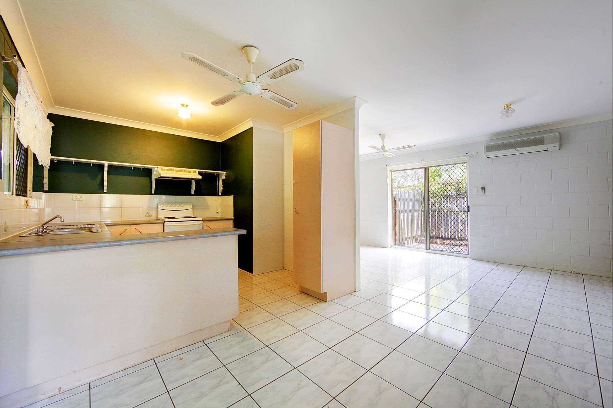 7 Barnaby Court, BURDELL QLD 4818, Burdell - Thumbnail 4