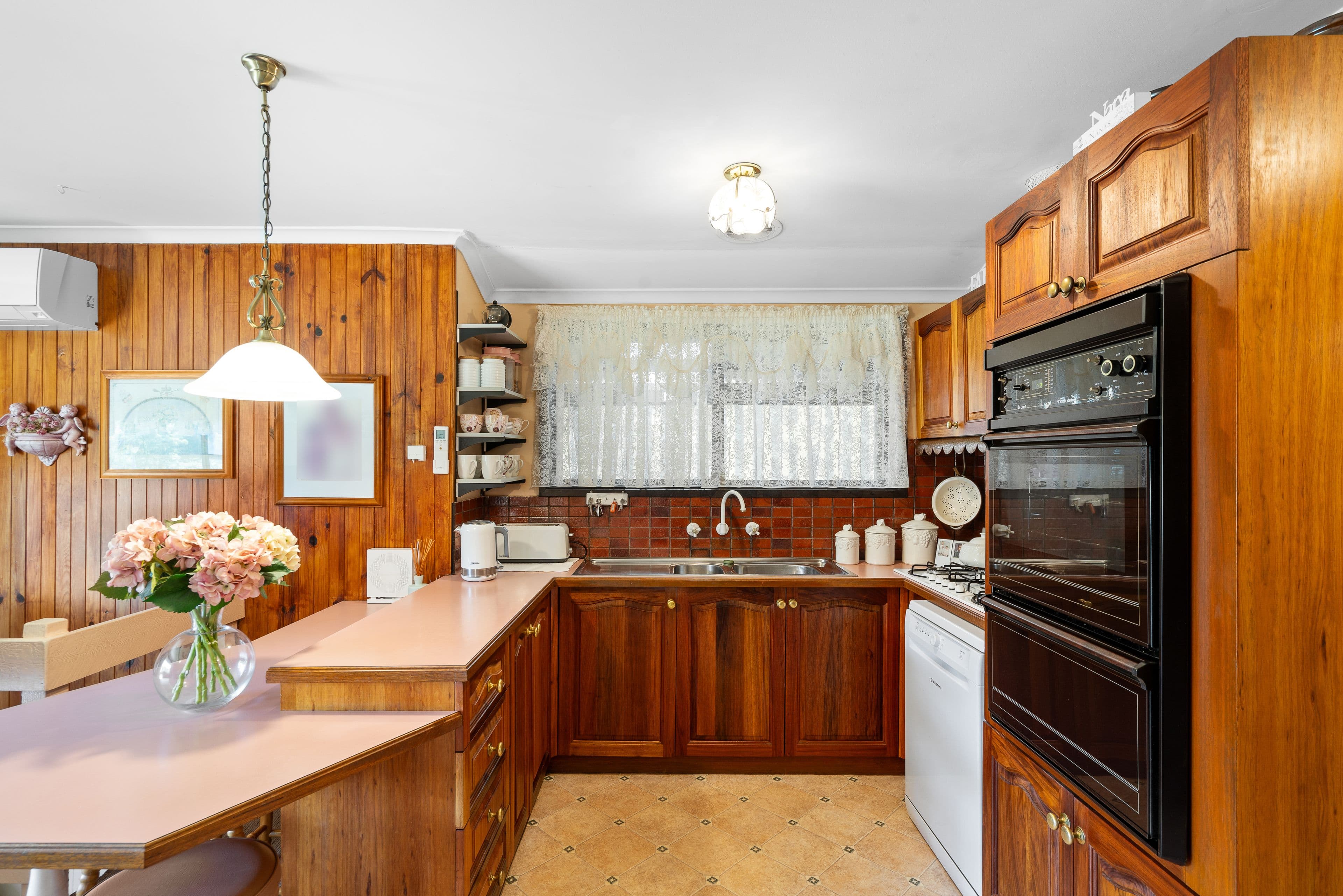 2 Maguire Drive, Sunbury VIC 3429, Sunbury - Thumbnail 4