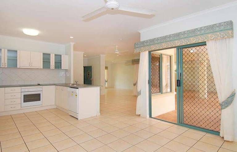 10 Fairley Street, REDLYNCH QLD 4870, Redlynch - Thumbnail 3