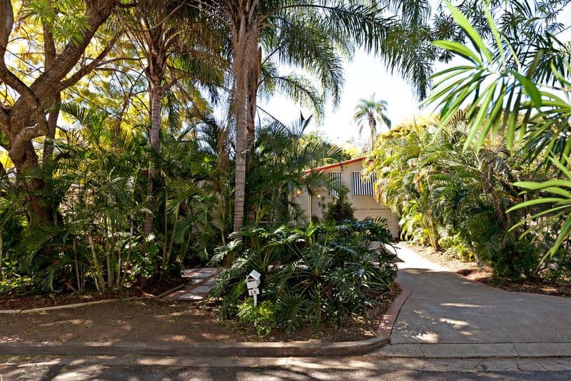 16 Volga Crescent, INDOOROOPILLY QLD 4068, Indooroopilly - Thumbnail 2