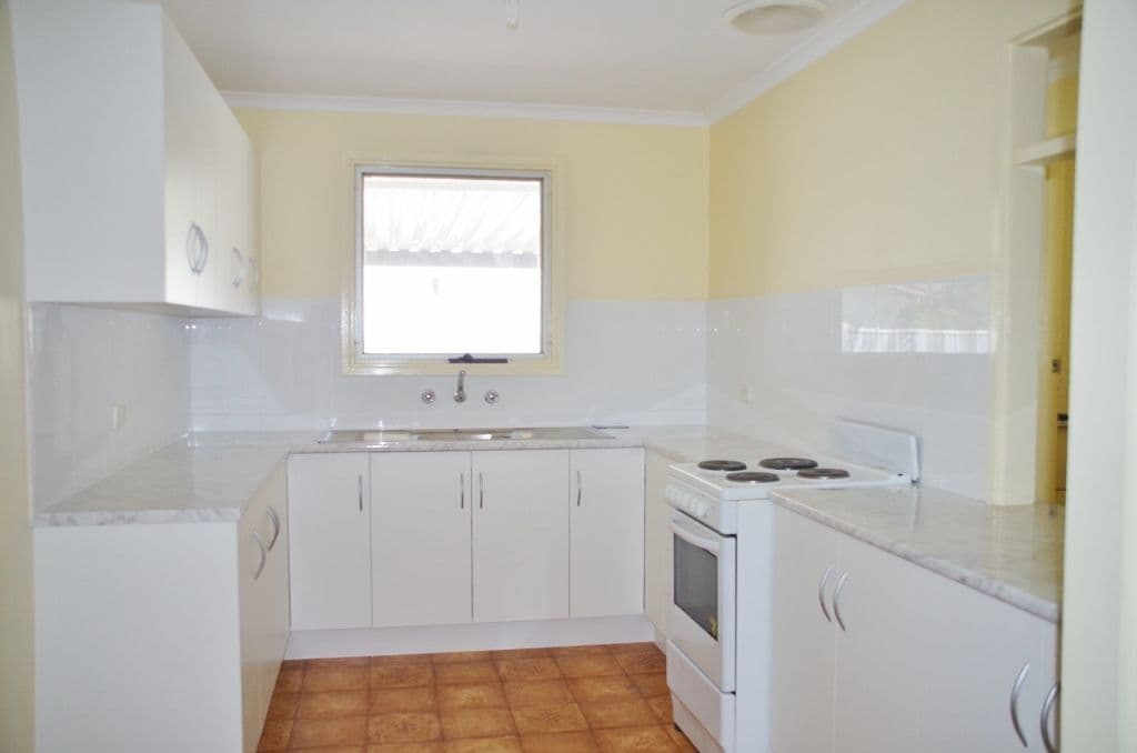17 Sims Parade, Renmark SA 5341, Renmark - Thumbnail 4