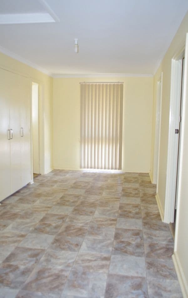 17 Sims Parade, Renmark SA 5341, Renmark - Thumbnail 5