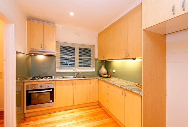 8 Lucille Avenue, RESERVOIR VIC 3073, Reservoir - Thumbnail 6