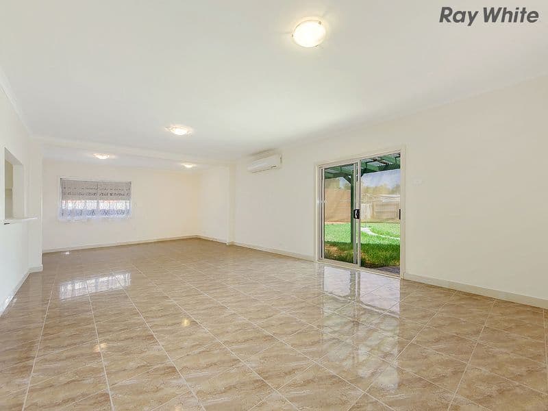 31 Manfred Avenue, St Albans VIC 3021, St Albans - Thumbnail 3