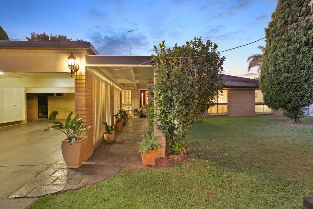 5 Erna Court, Sunnybank QLD 4109, Sunnybank - Thumbnail 2