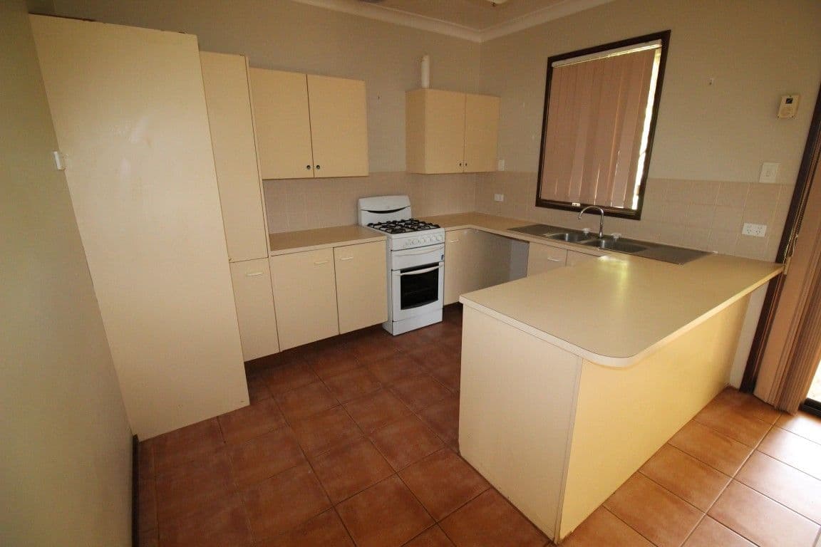 9 Spoonbill Crescent, South Hedland WA 6722, South Hedland - Thumbnail 2