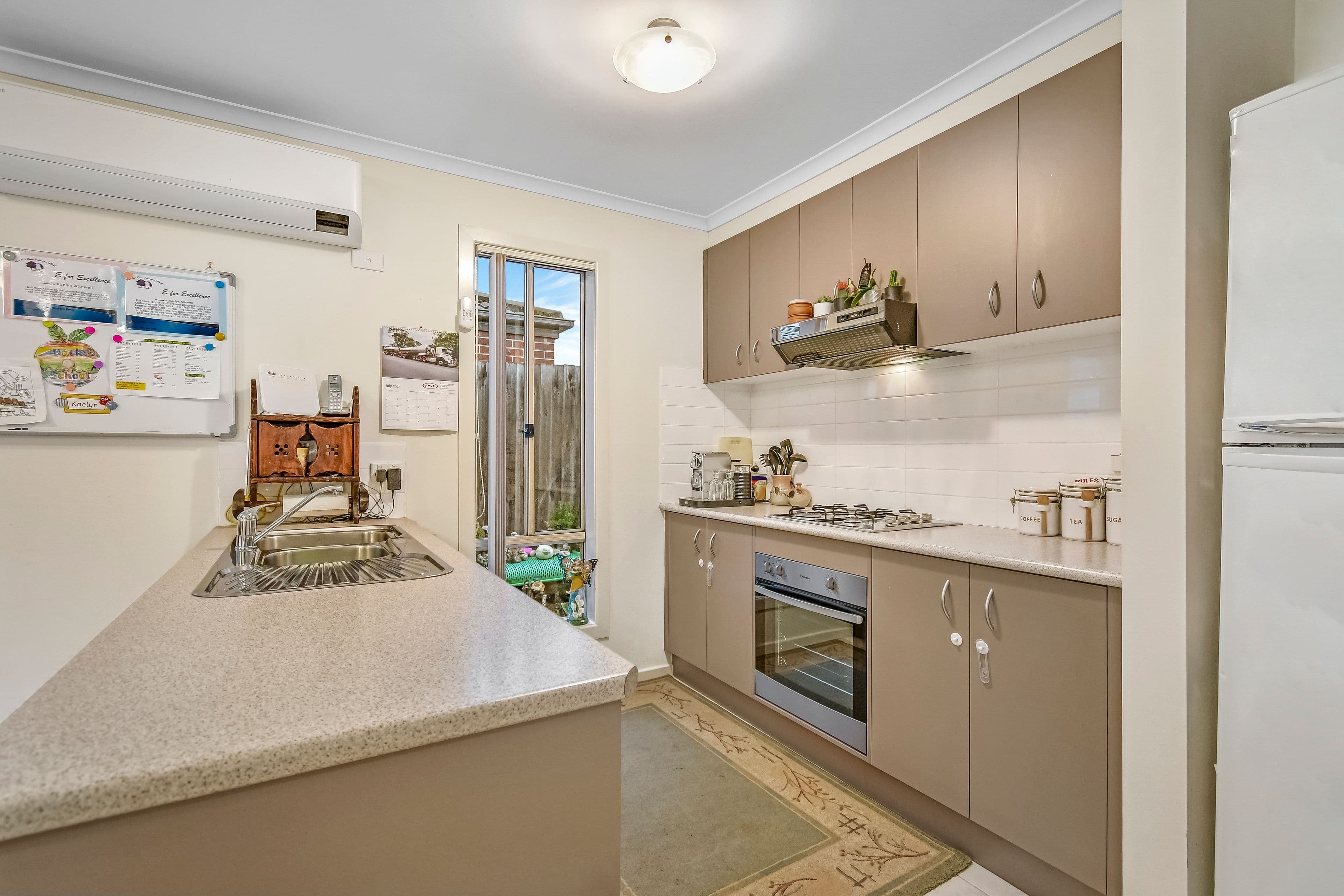 13 Tamar Street, Pakenham VIC 3810, Pakenham - Thumbnail 2
