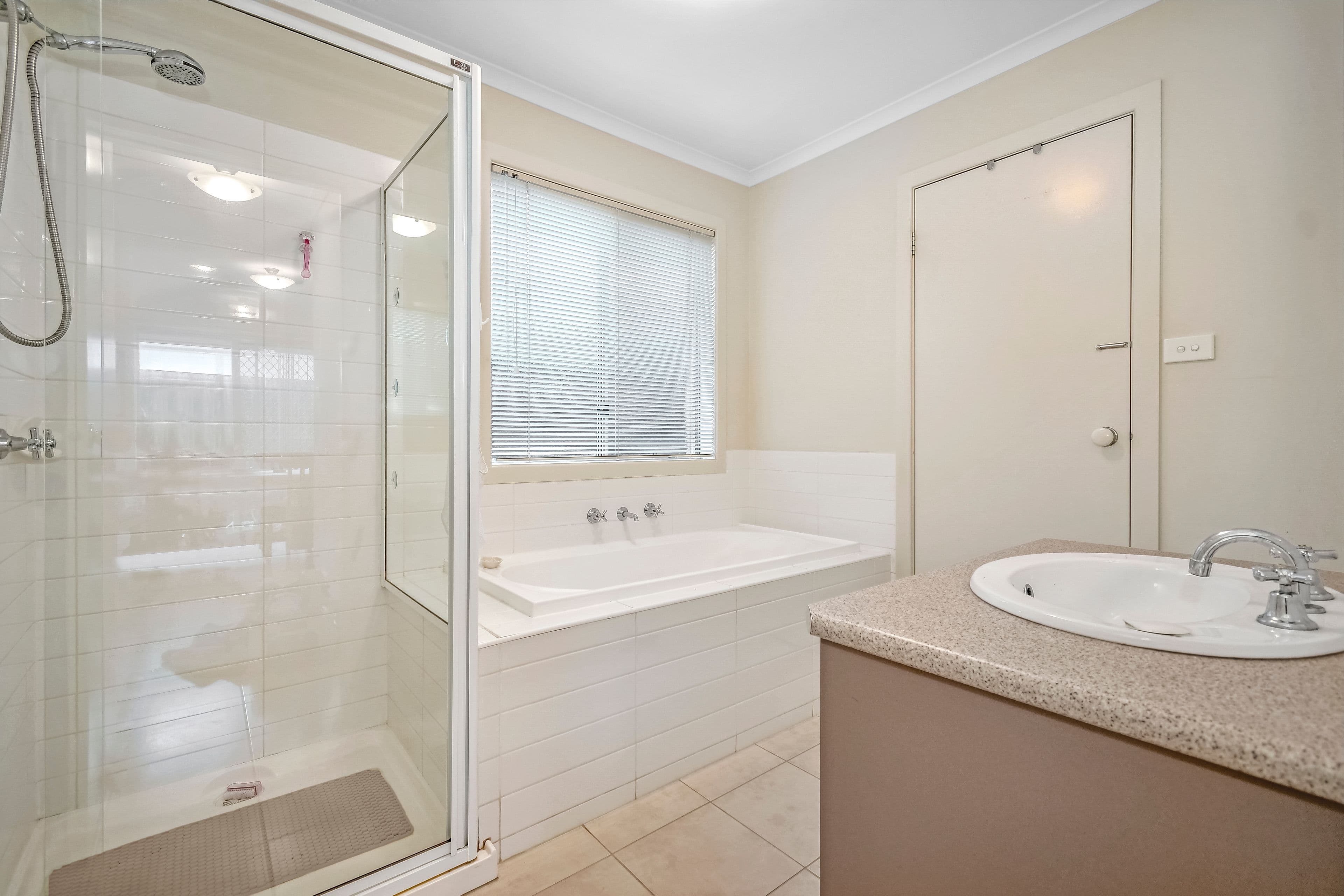 13 Tamar Street, Pakenham VIC 3810, Pakenham - Thumbnail 7