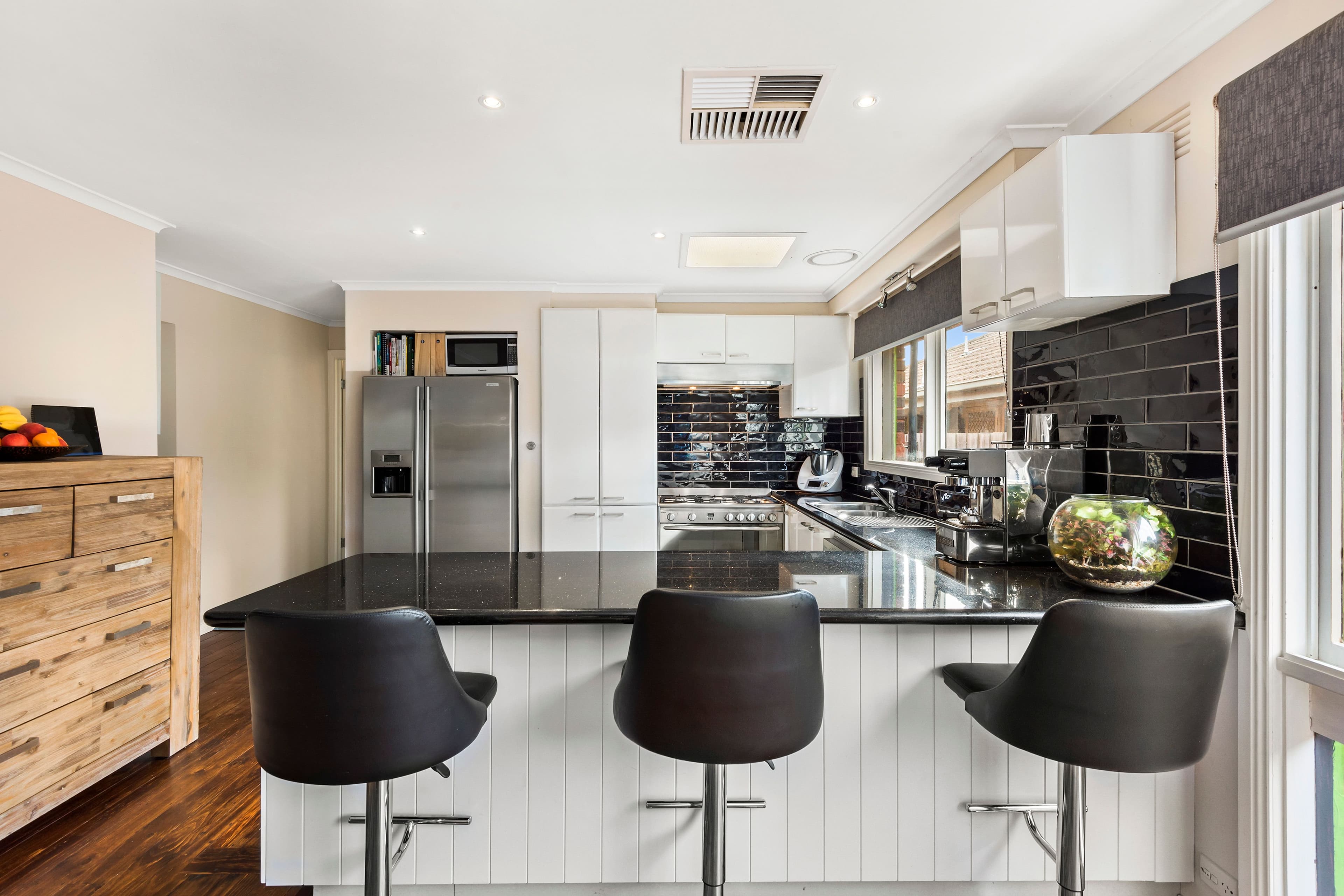 5 Netherplace Drive, Frankston VIC 3199, Frankston - Thumbnail 2
