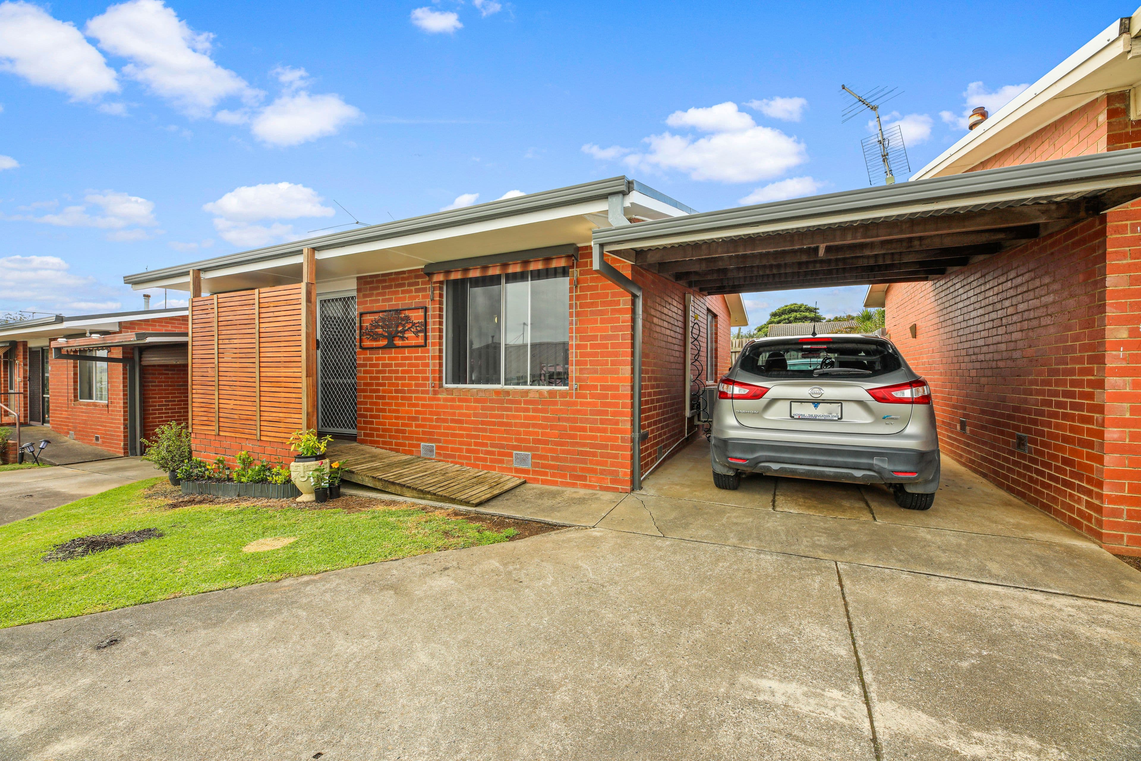 4 Caton Street, Warragul VIC 3820, Warragul - Image 1