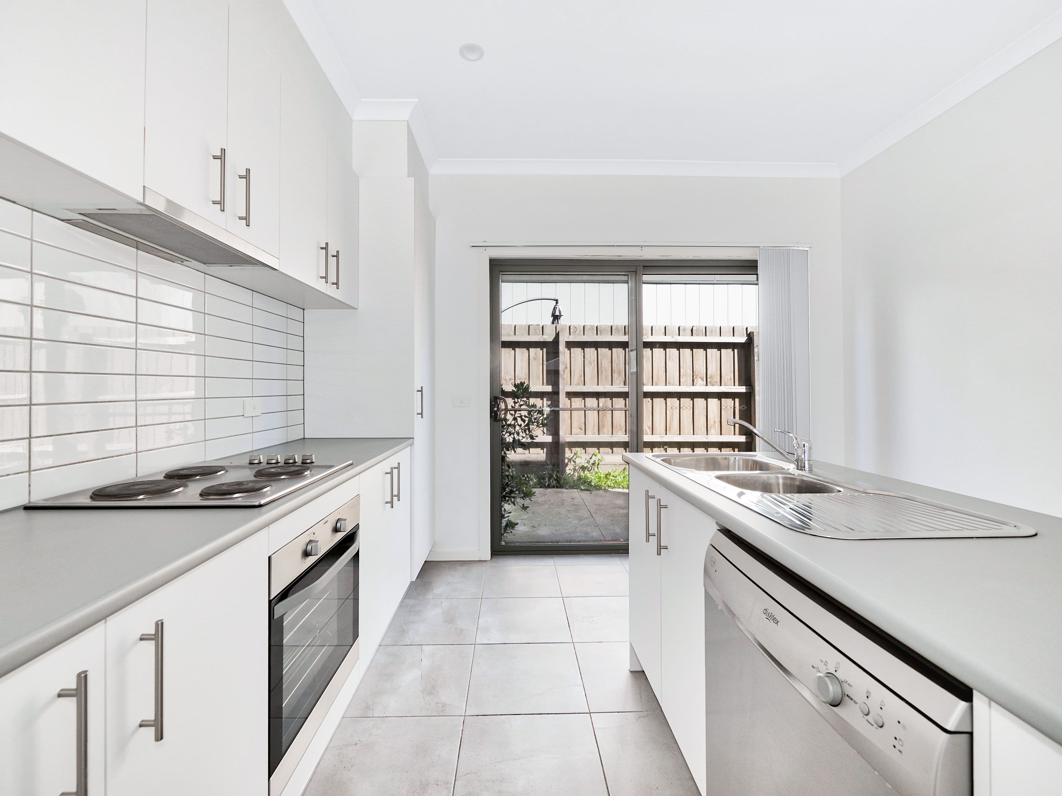24 Grandvista Crescent, Cranbourne West VIC 3977, Cranbourne West - Thumbnail 4