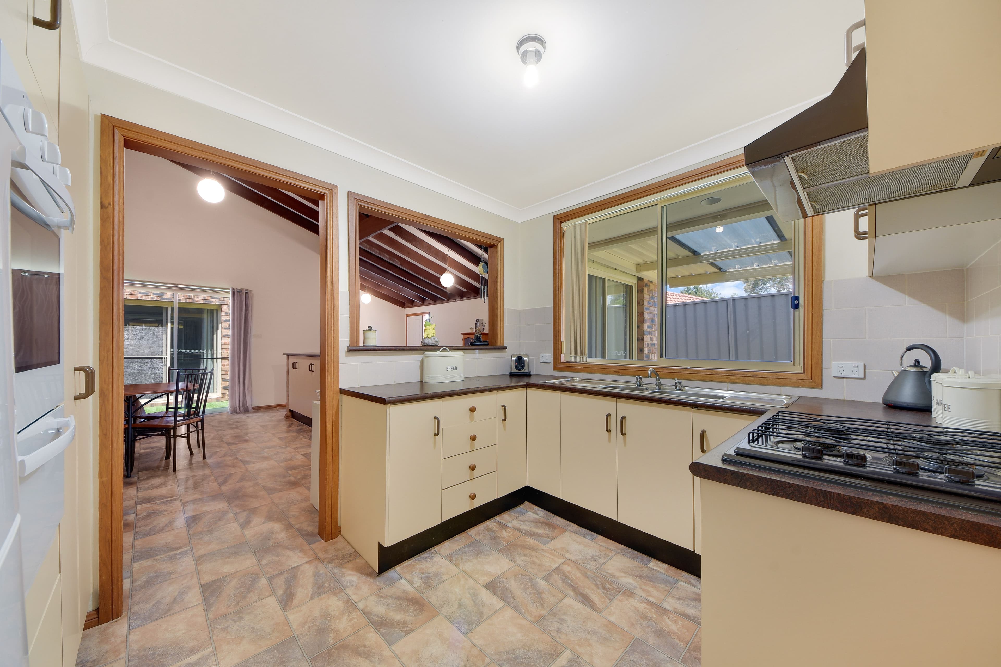 63 Potoroo Avenue, St Helens Park - Thumbnail 3