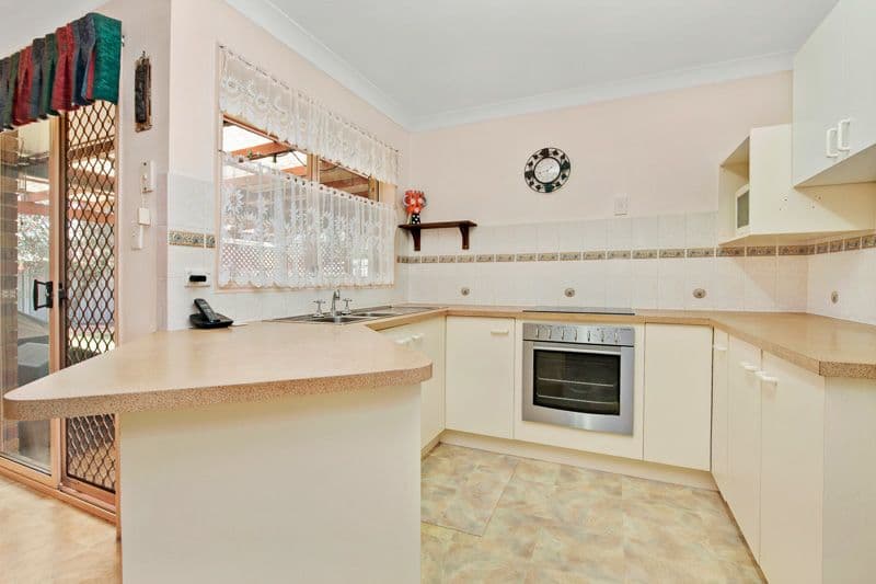 4 St Lucia Court, DECEPTION BAY QLD 4508, Deception Bay - Thumbnail 2