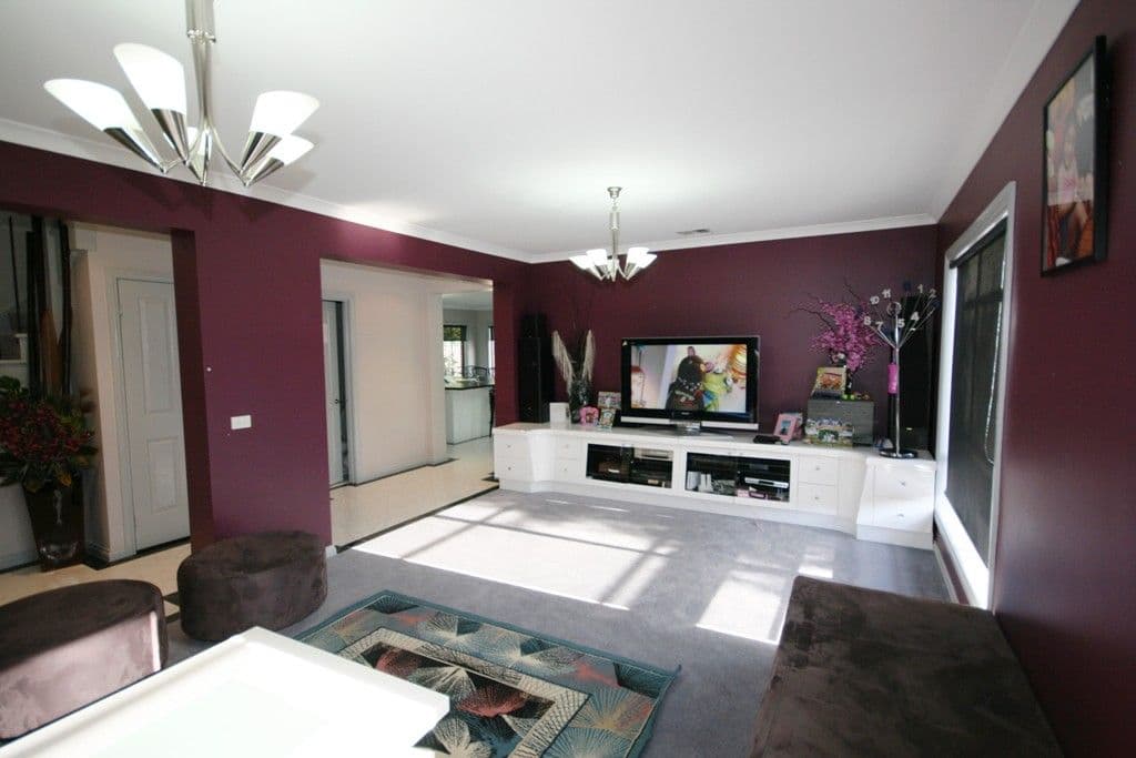 28 Woodburn Avenue, CAIRNLEA VIC 3023, Cairnlea - Thumbnail 2
