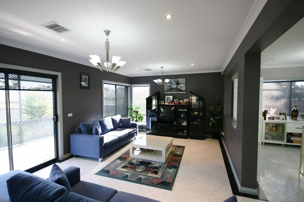 28 Woodburn Avenue, CAIRNLEA VIC 3023, Cairnlea - Thumbnail 3