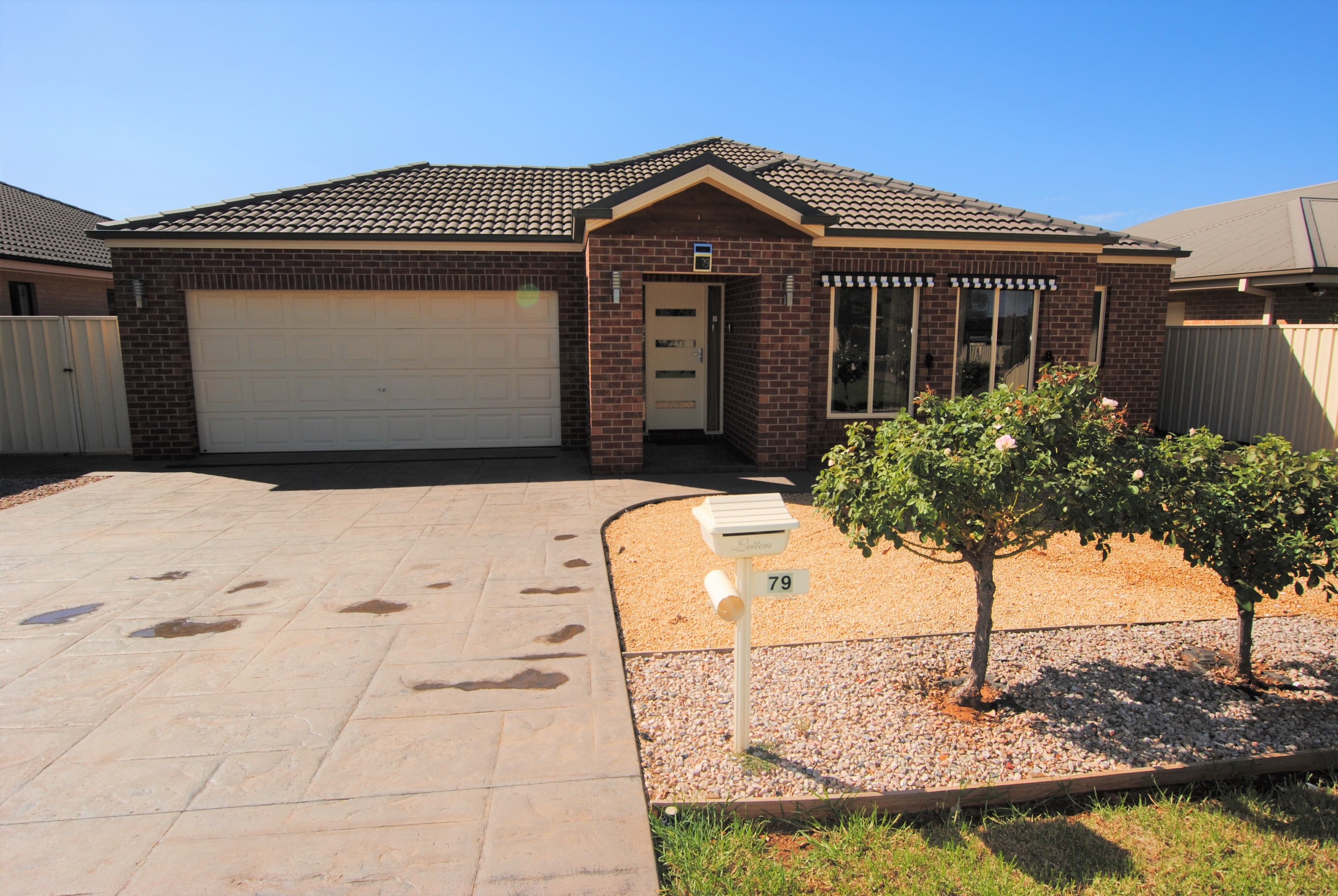 79 Clifton Boulevard, Griffith - Thumbnail 2