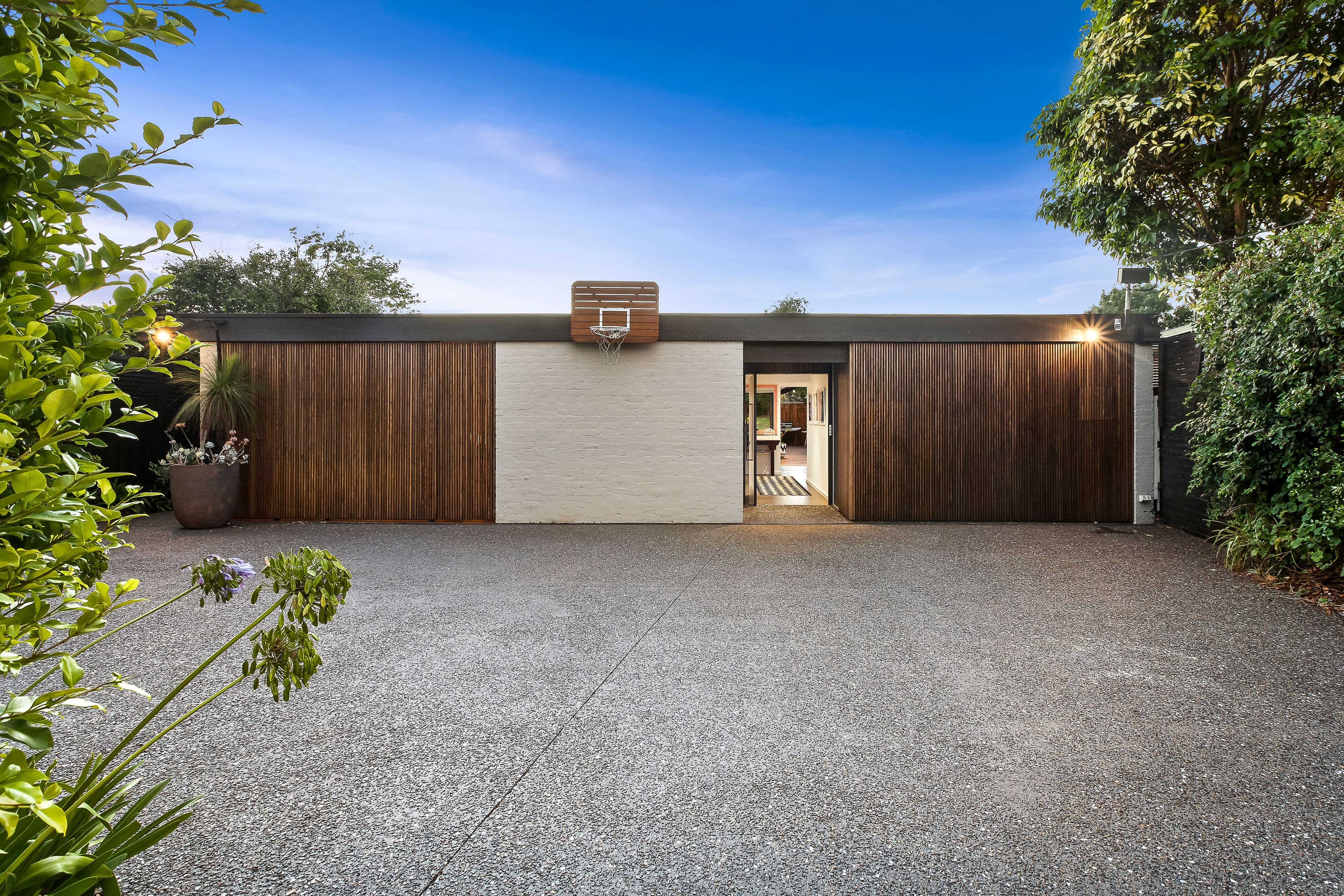 12 Bushbury Court, Hughesdale VIC 3166, Hughesdale - Thumbnail 2