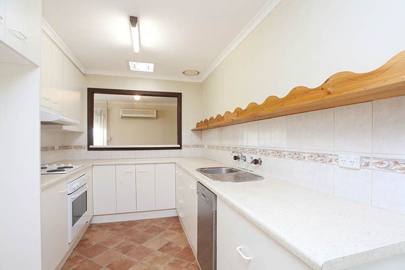 24 Guilford Street, CLARE SA 5453, Clare - Thumbnail 4