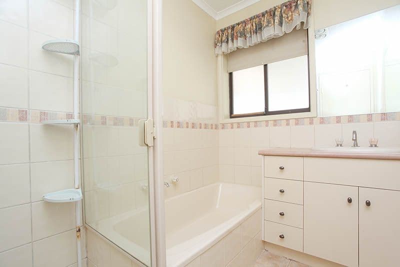 24 Guilford Street, CLARE SA 5453, Clare - Thumbnail 8