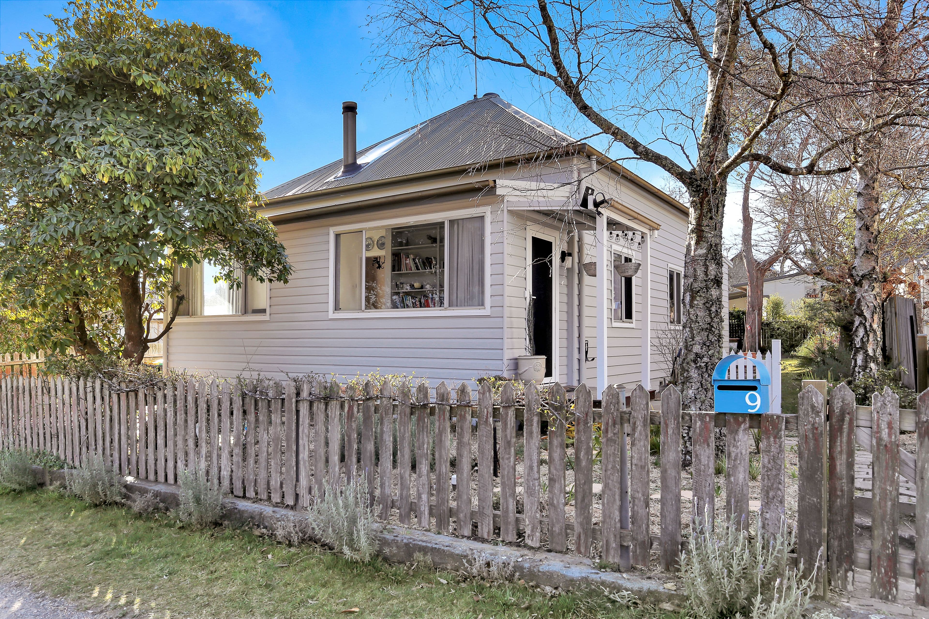 9 Bundarra Street, Blackheath - Image 1