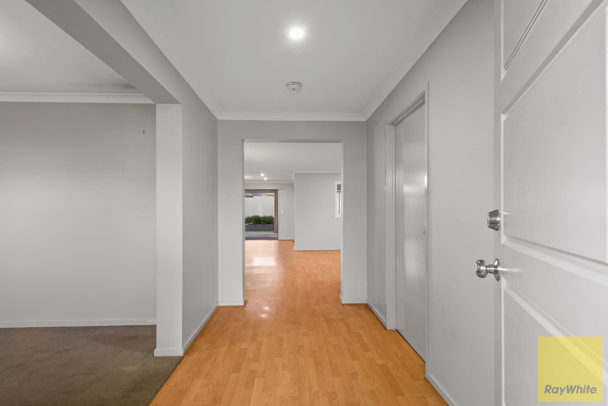 2 Meadow Way, Tarneit VIC 3029, Tarneit - Thumbnail 4