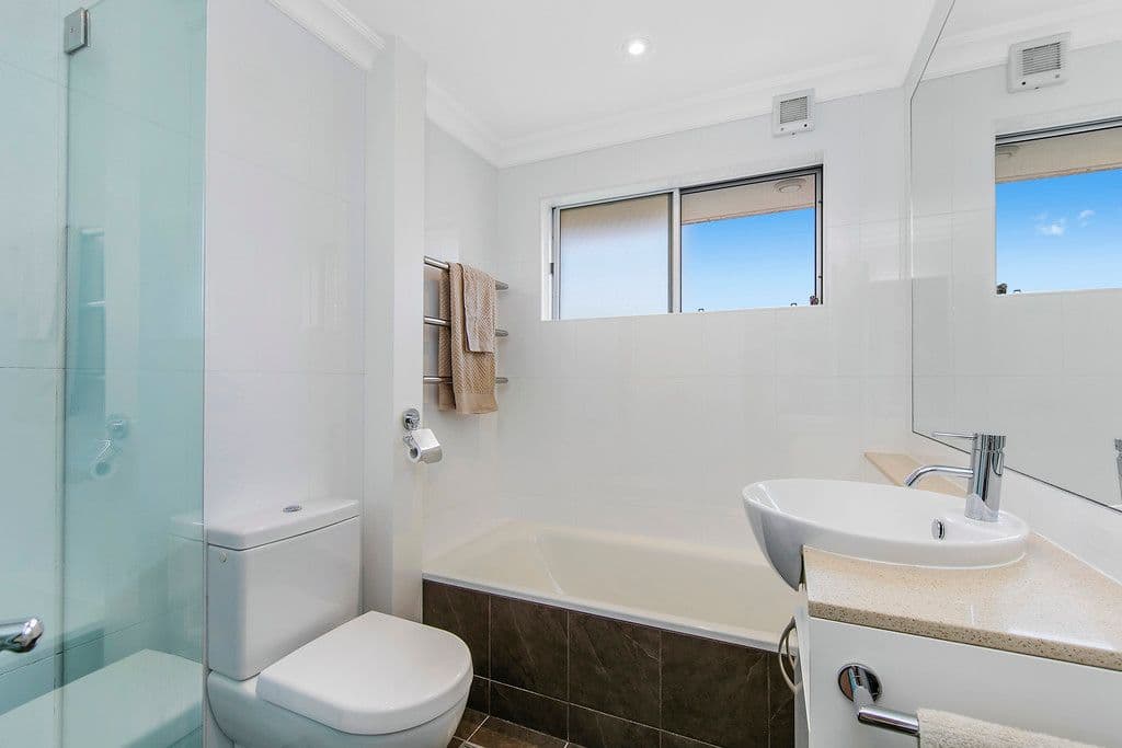 39 Wyuna Avenue, Freshwater NSW 2096, Freshwater - Thumbnail 2