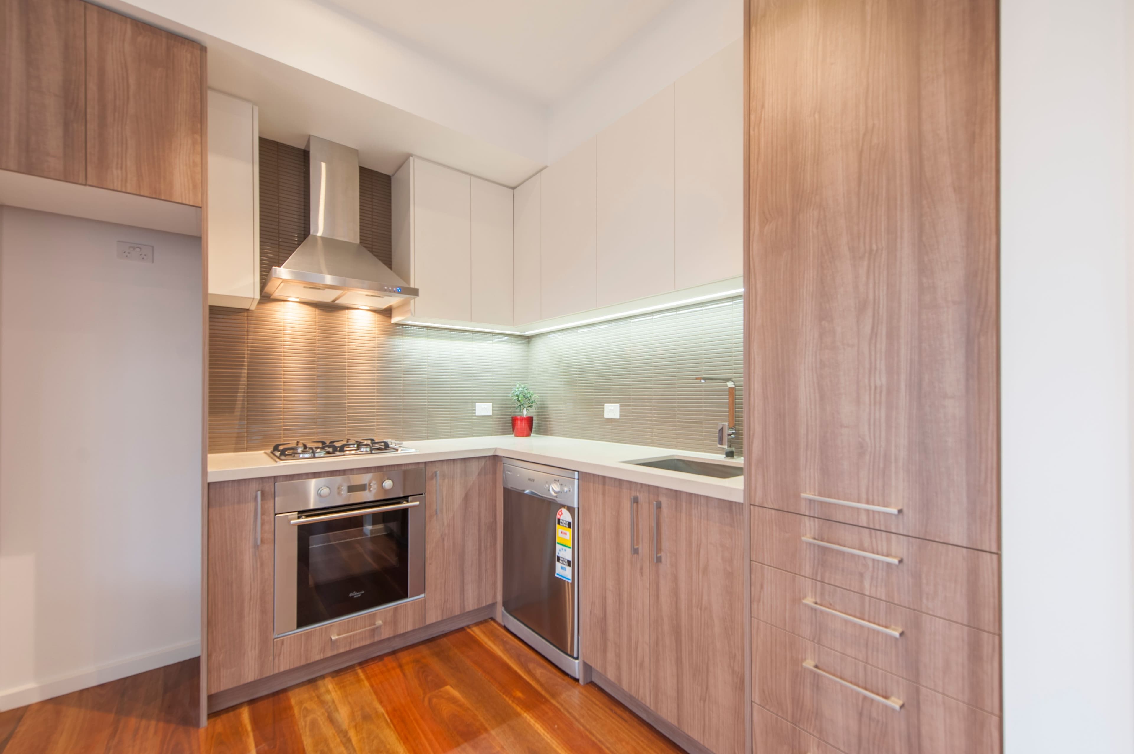 33 Spring Street, Preston VIC 3072, Preston - Thumbnail 4