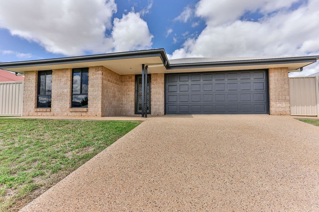 7 Berthun Street, Emerald QLD 4720, Emerald - Image 1