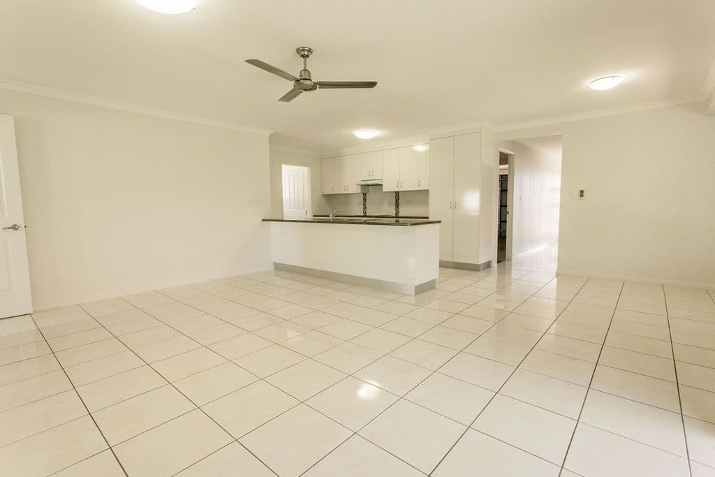 7 Berthun Street, Emerald QLD 4720, Emerald - Thumbnail 6