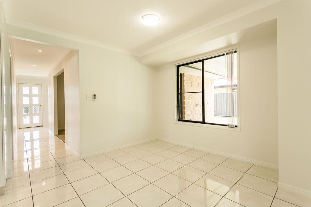 7 Berthun Street, Emerald QLD 4720, Emerald - Thumbnail 7