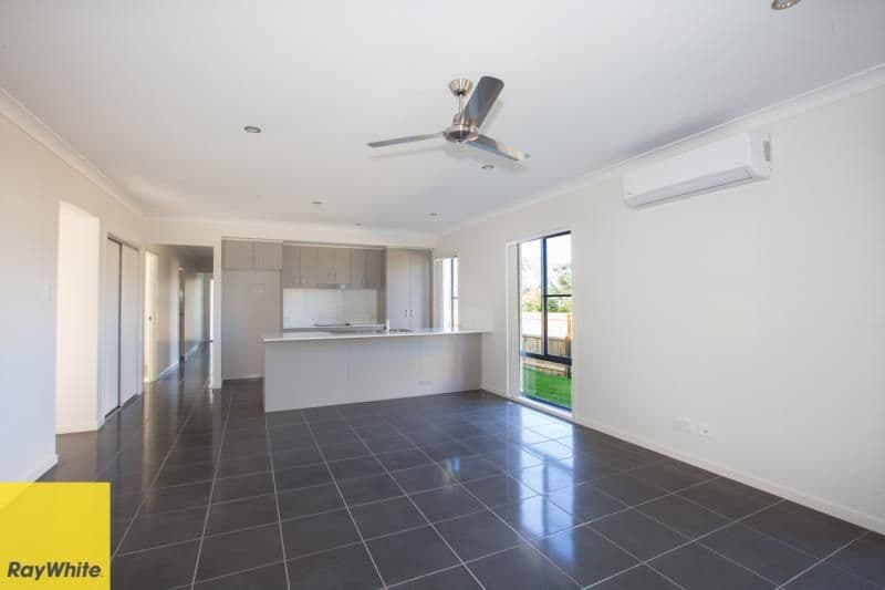 29 Tribeca Circuit, Coomera QLD 4209, Coomera - Thumbnail 2