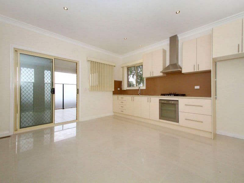 62 Worcester Crescent, BUNDOORA VIC 3083, Bundoora - Thumbnail 3