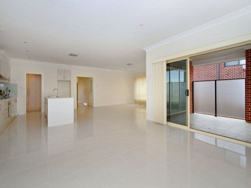 62 Worcester Crescent, BUNDOORA VIC 3083, Bundoora - Thumbnail 4