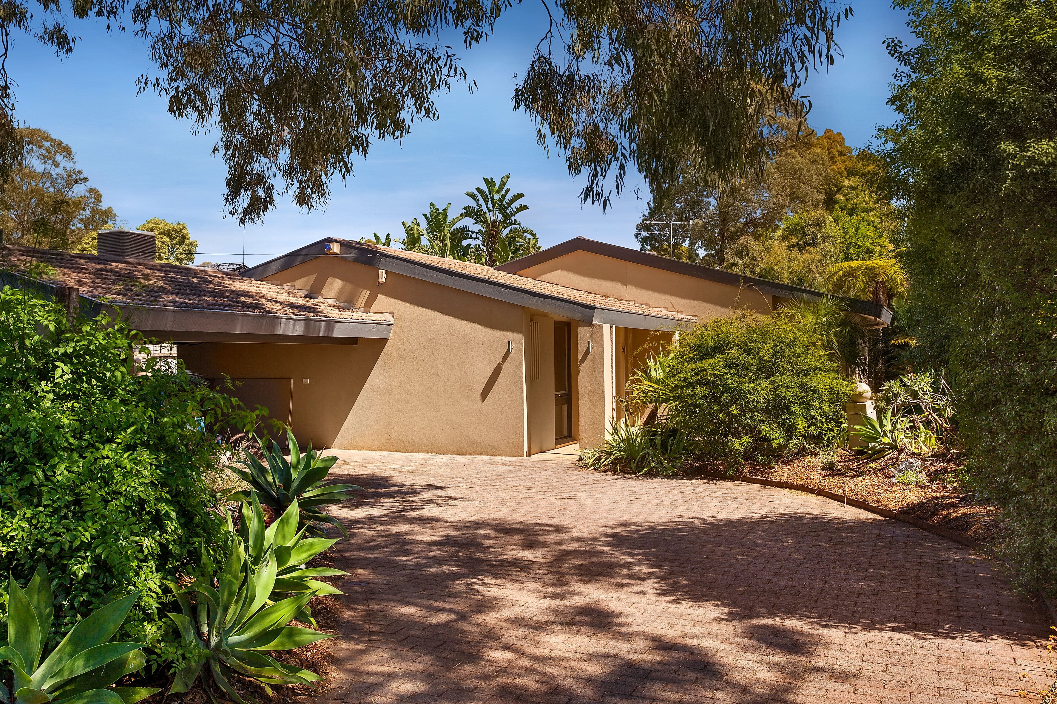 982 Waverley Road, Wheelers Hill VIC 3150, Wheelers Hill - Image 1
