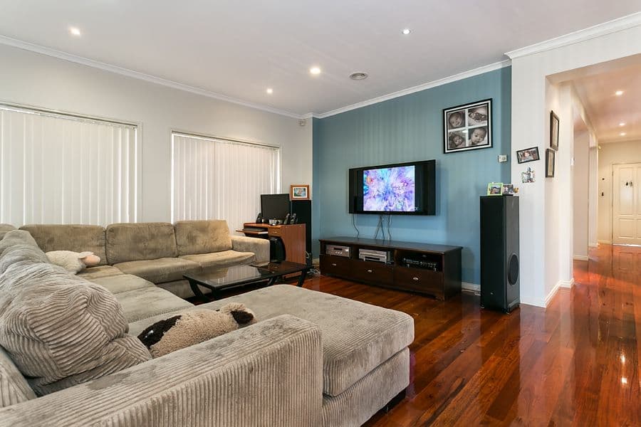 15 Homebush Road, CAIRNLEA VIC 3023, Cairnlea - Thumbnail 2