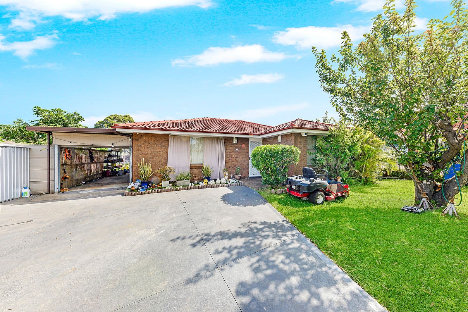 2 Larow Place, Bonnyrigg NSW 2177, Bonnyrigg - Image 1