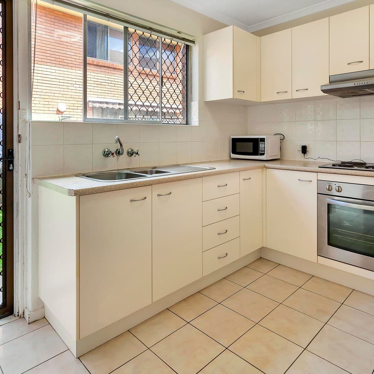 10 Camille Court, Spring Grove - Thumbnail 5