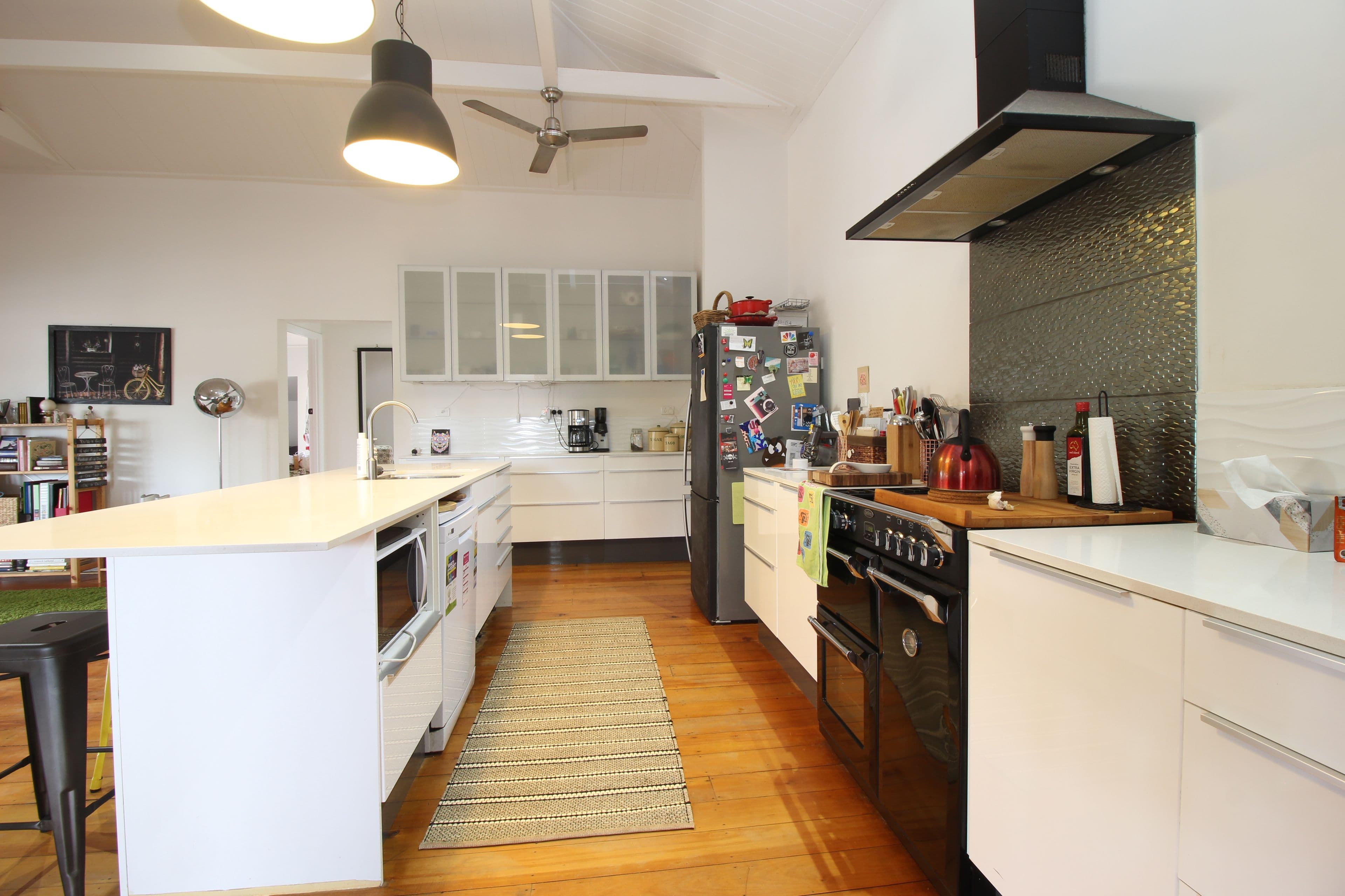 25 Theresa Street, Emerald QLD 4720, Emerald - Thumbnail 3
