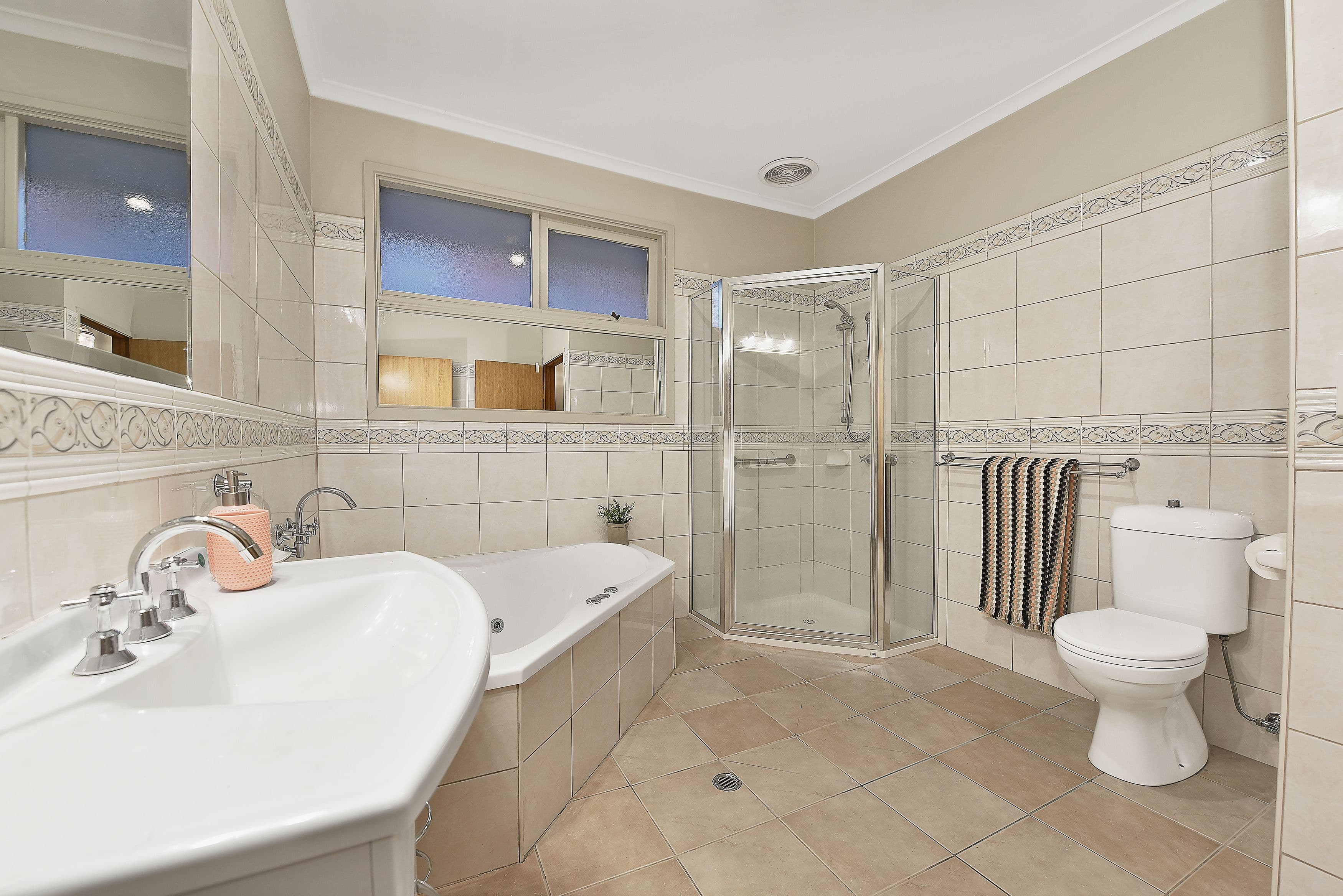 2 Gladys Court, Coburg North VIC 3058, Coburg North - Thumbnail 7