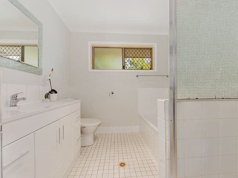 5 Pauline Place, HIGHLAND PARK QLD 4211, Highland Park - Thumbnail 8