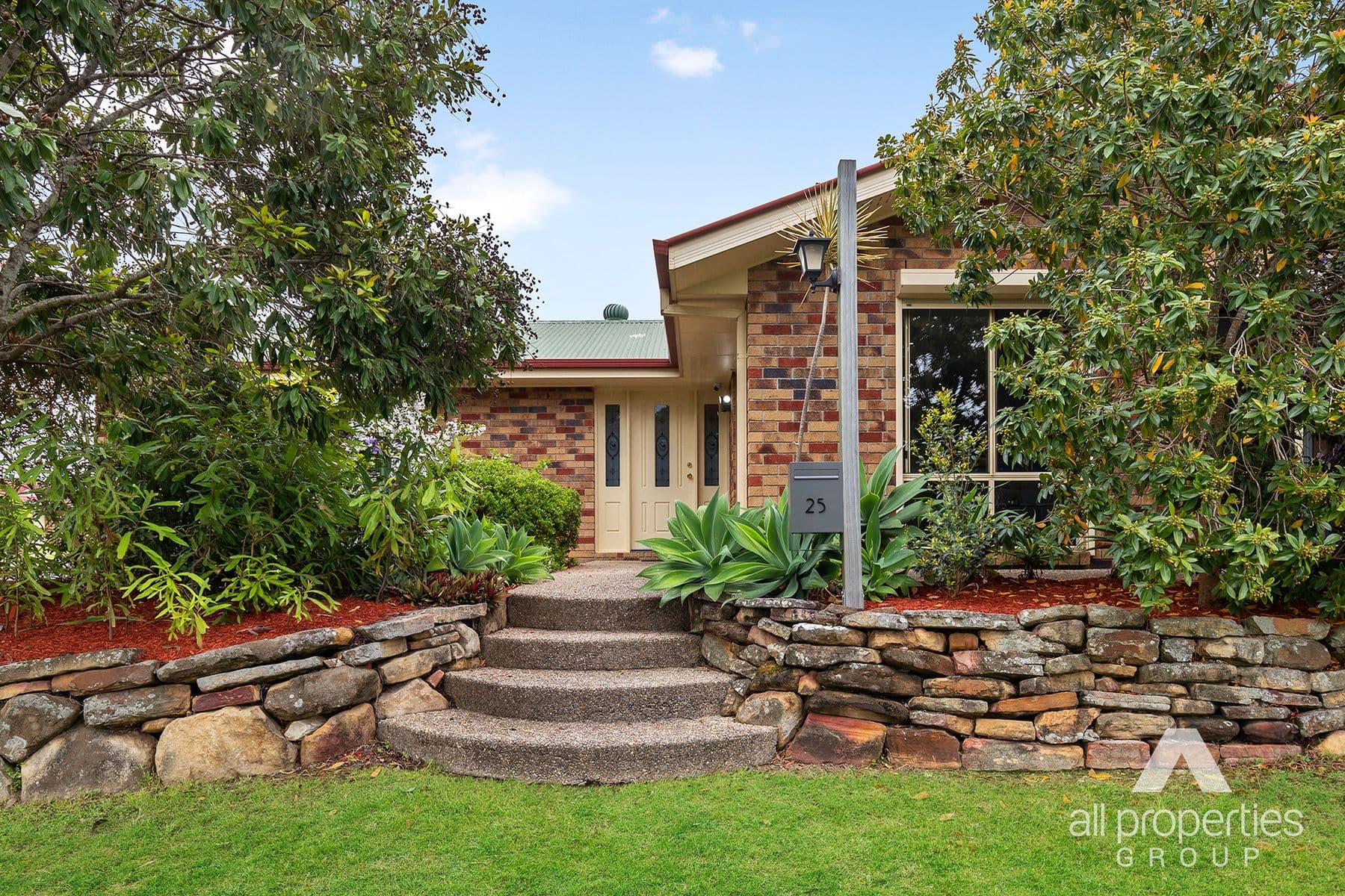 25 Rosella Street, Loganlea QLD 4131, Loganlea - Thumbnail 2