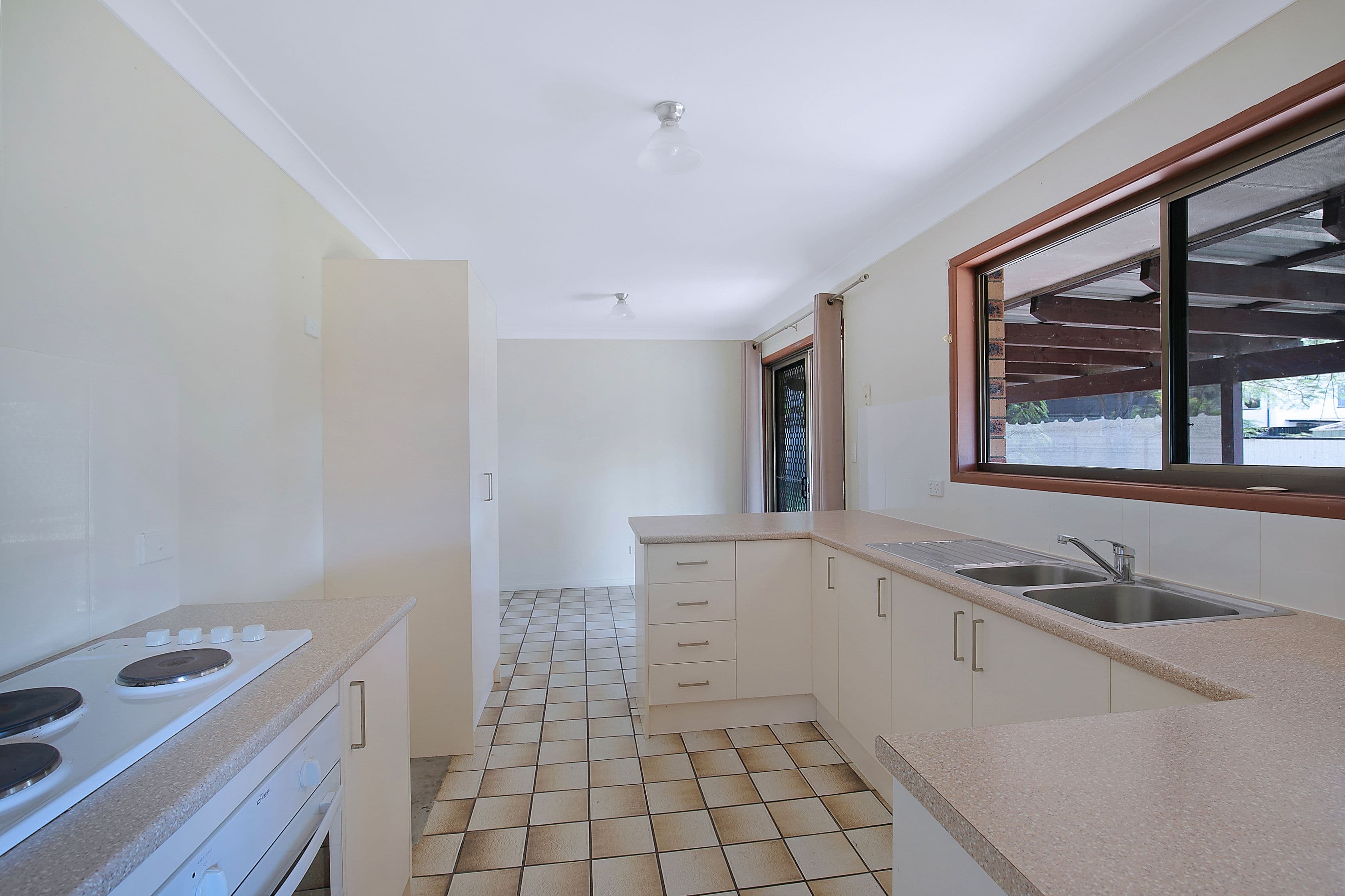4 Blaxland Street, Boronia Heights QLD 4124, Boronia Heights - Thumbnail 2