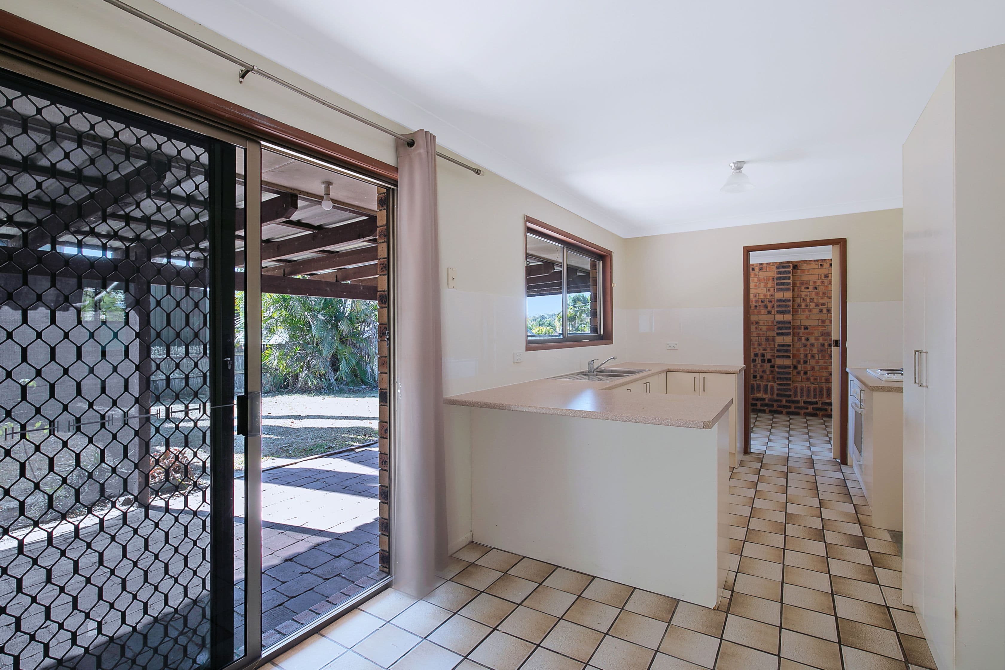 4 Blaxland Street, Boronia Heights QLD 4124, Boronia Heights - Thumbnail 3