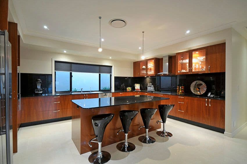 18 Lacerta Avenue, ROBINA QLD 4226, Robina - Thumbnail 5