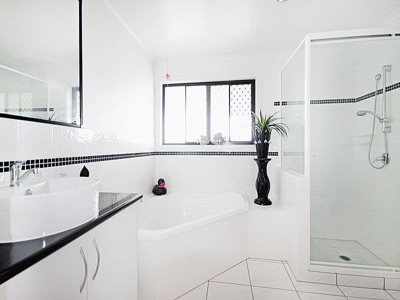 77 Lipscombe Road, Deception Bay QLD 4508, Deception Bay - Thumbnail 6