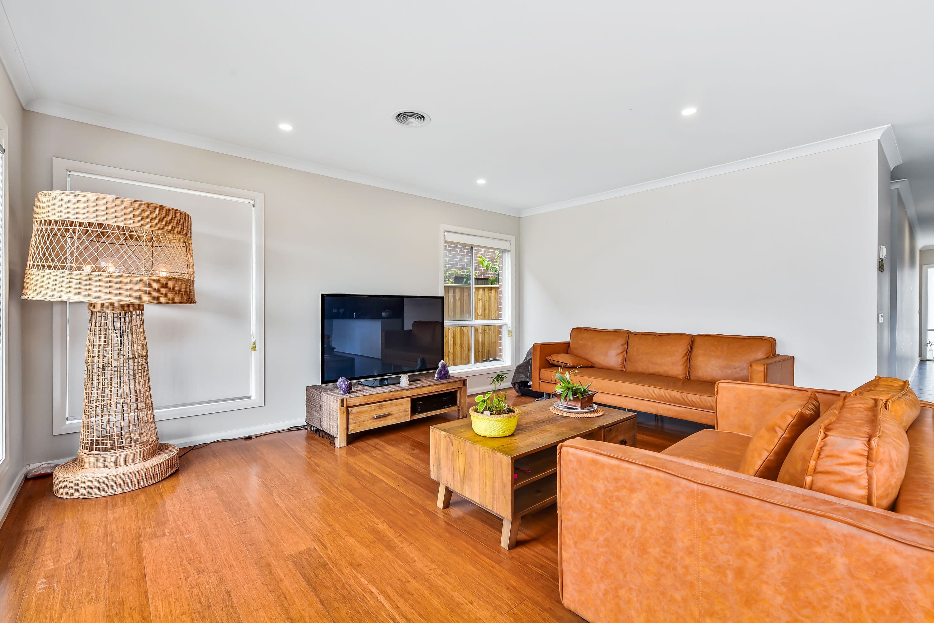 8 Pennsylvania Crescent, Point Cook VIC 3030, Point Cook - Thumbnail 4