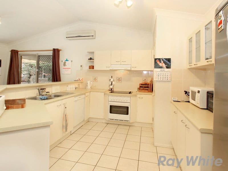 21 Thomas Place, UPPER KEDRON QLD 4055, Upper Kedron - Thumbnail 3