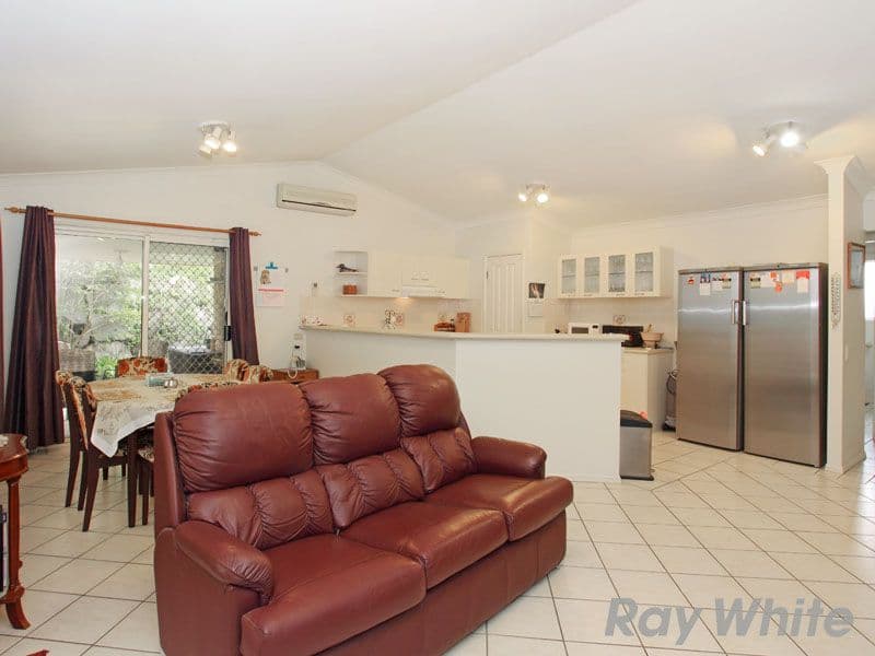 21 Thomas Place, UPPER KEDRON QLD 4055, Upper Kedron - Thumbnail 5