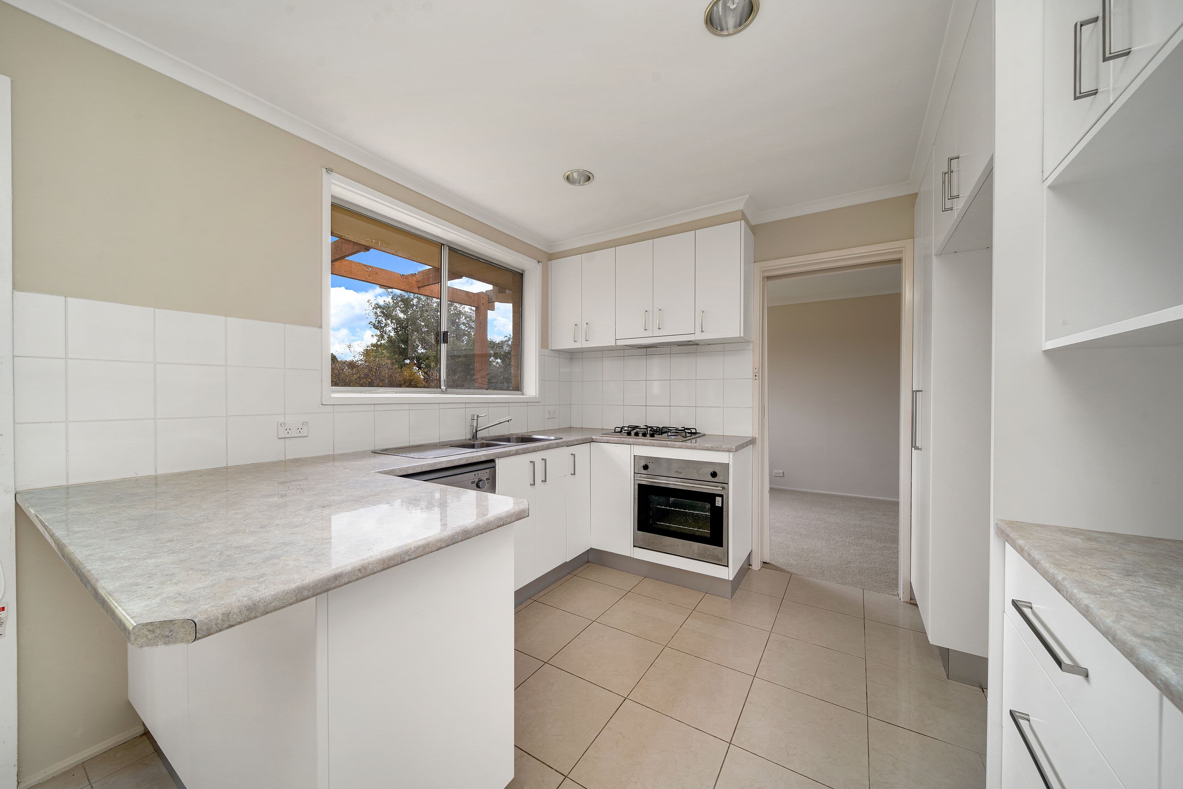 2 Lowe Court, Charnwood ACT 2615, Charnwood - Thumbnail 5